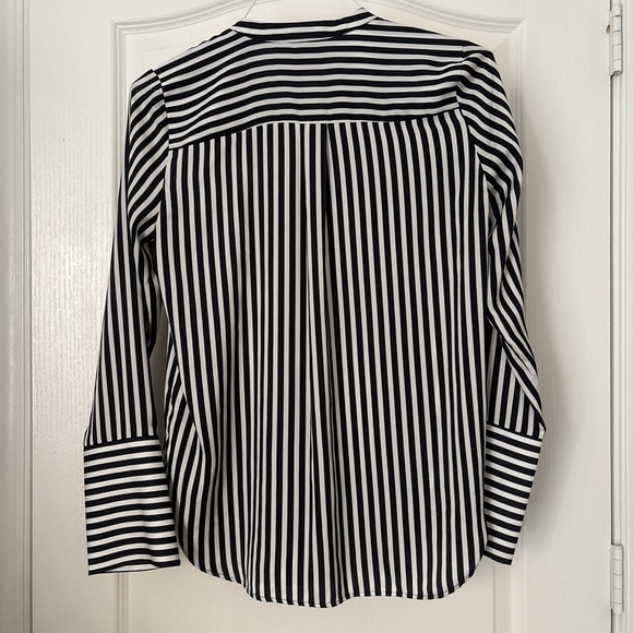 H&M Blouse - Picture 2 of 3